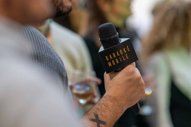 Location borne de karaoké haut de gamme à Aubagne pour un mariage 